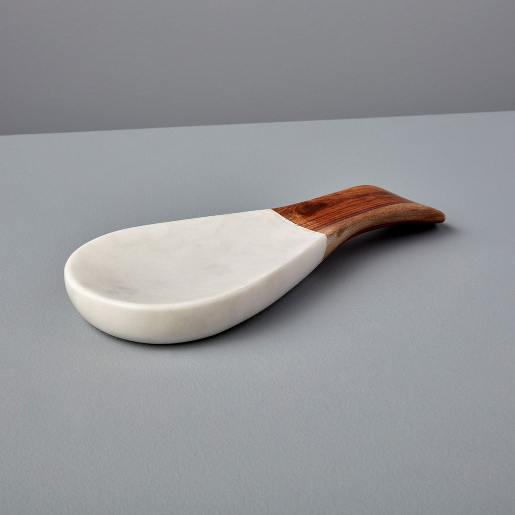  Marble and raw acacia spoon rest by BeHome